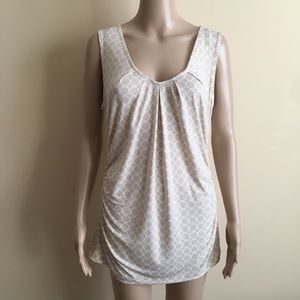 🌸 New York & Co Large Sleeveless Blouse Ruched